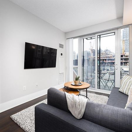 Dwtn Condo Near Cn Tower! W/ Free Parking 토론토 외부 사진