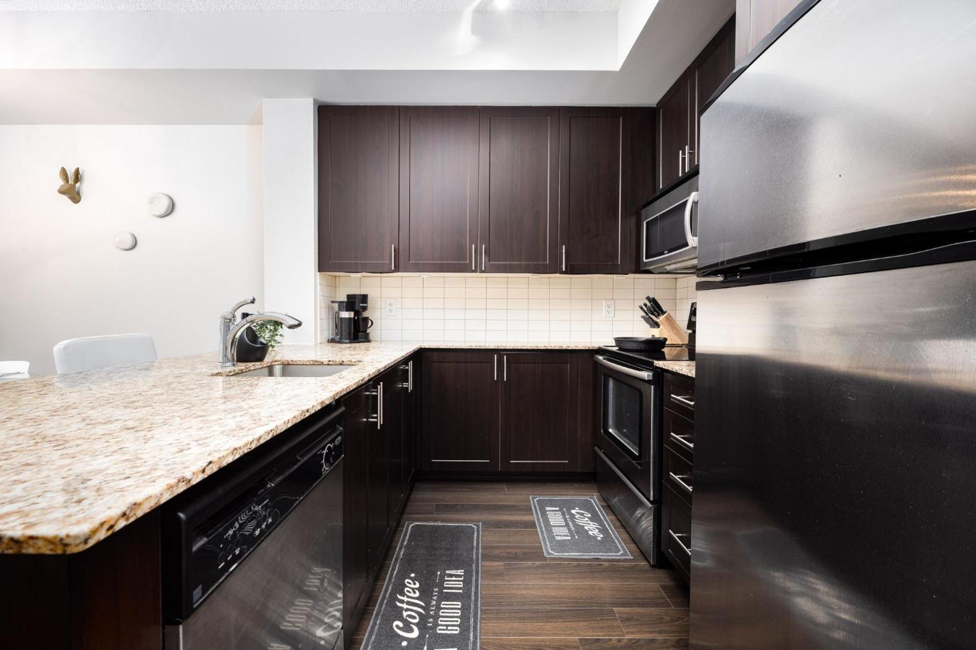 Dwtn Condo Near Cn Tower! W/ Free Parking 토론토 외부 사진