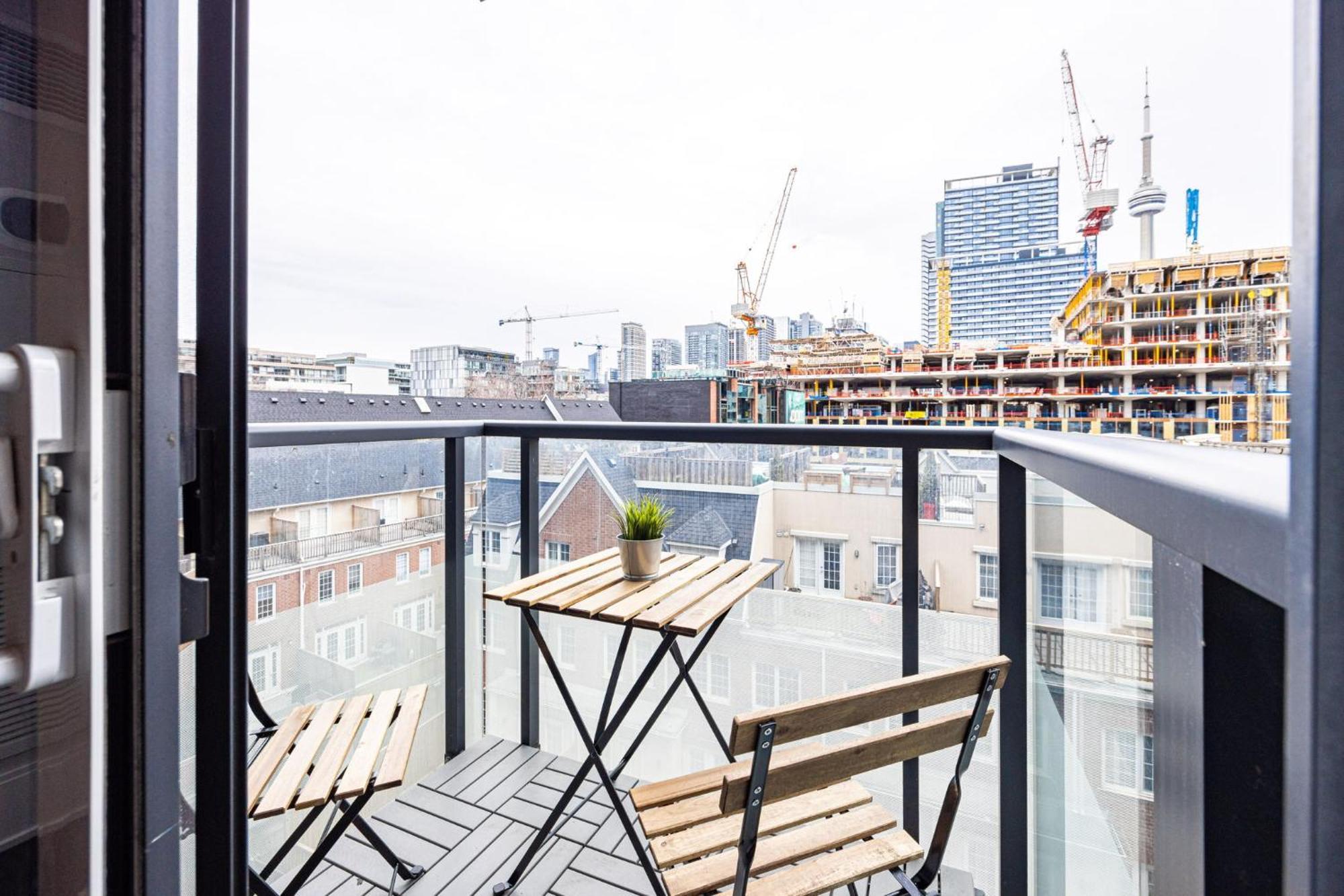 Dwtn Condo Near Cn Tower! W/ Free Parking 토론토 외부 사진