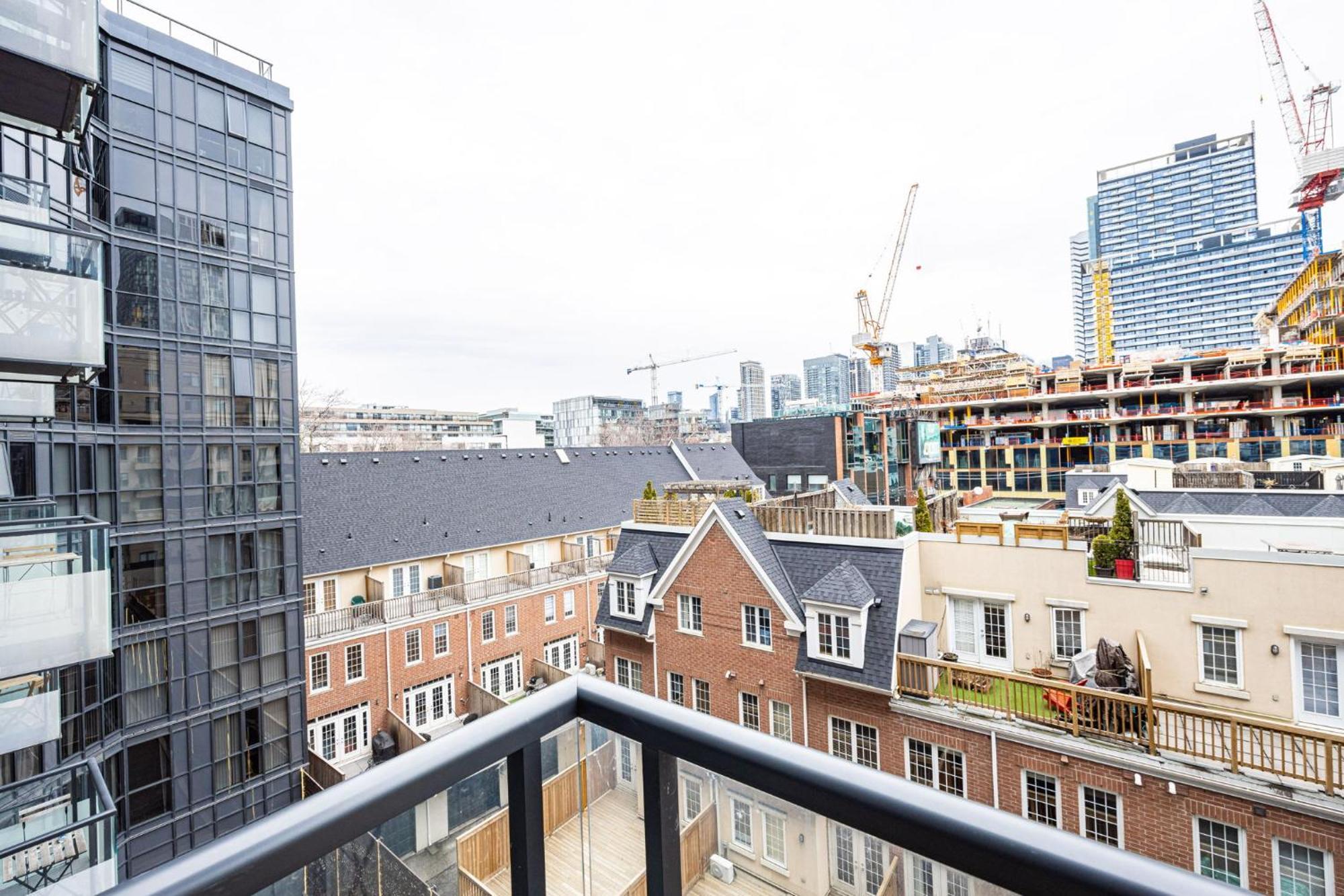 Dwtn Condo Near Cn Tower! W/ Free Parking 토론토 외부 사진
